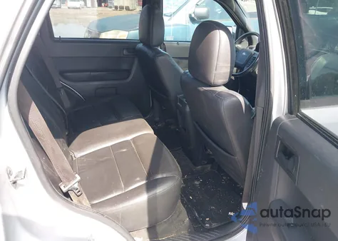 2010 Ford Escape Xlt z USA, uszkodzony, nr VIN 1FMCU9DG9AKC69001